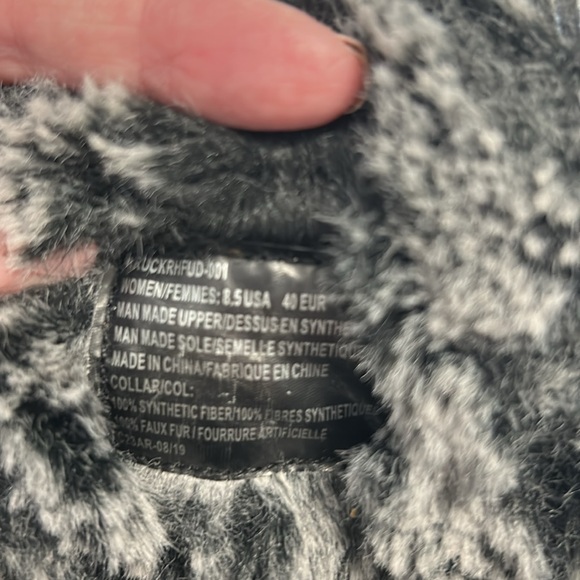 Lugz Women's Black Fur-Lined Boots - Picture 7 of 7